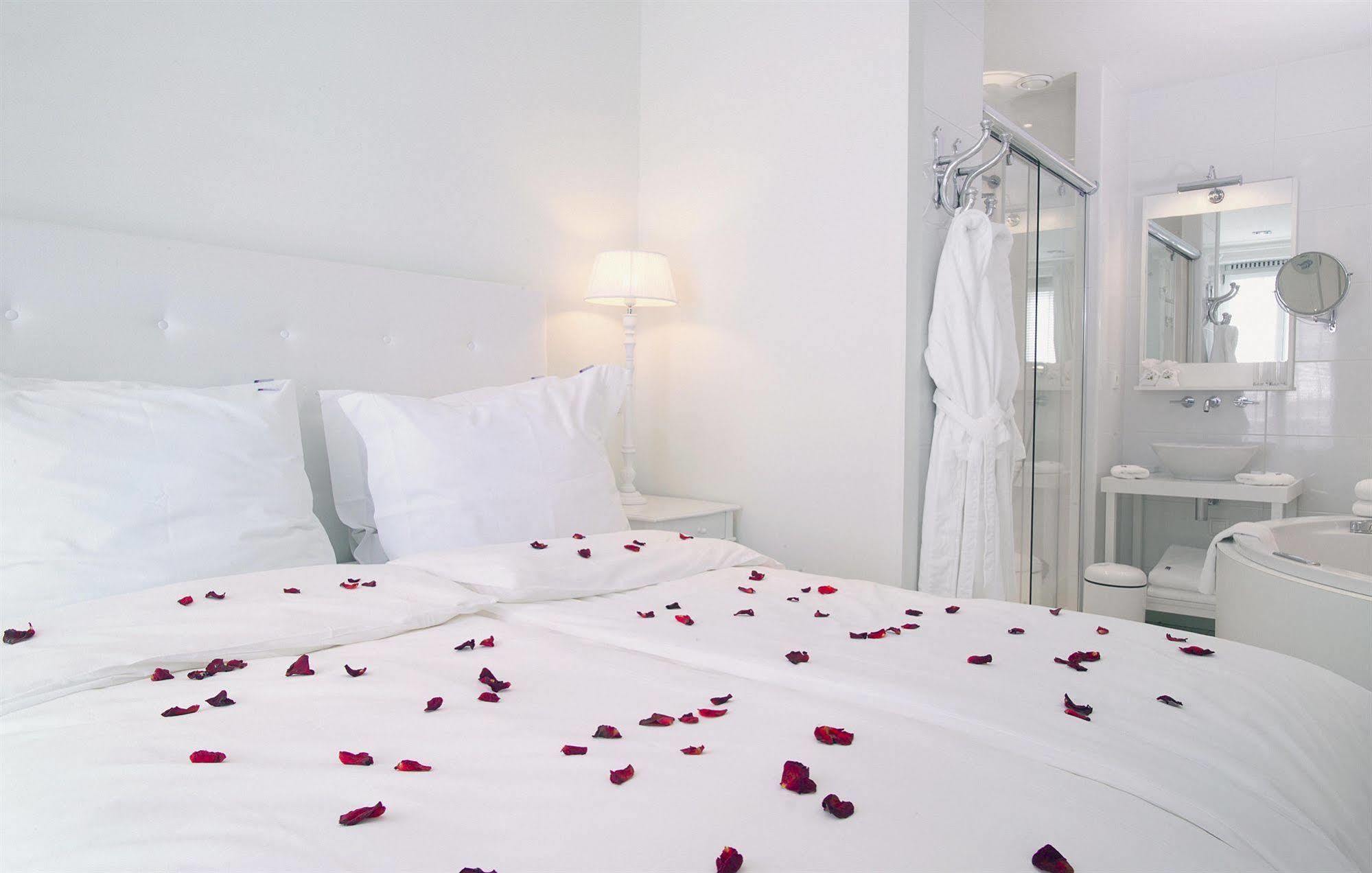 Bliss Boutique Hotel Breda Luaran gambar