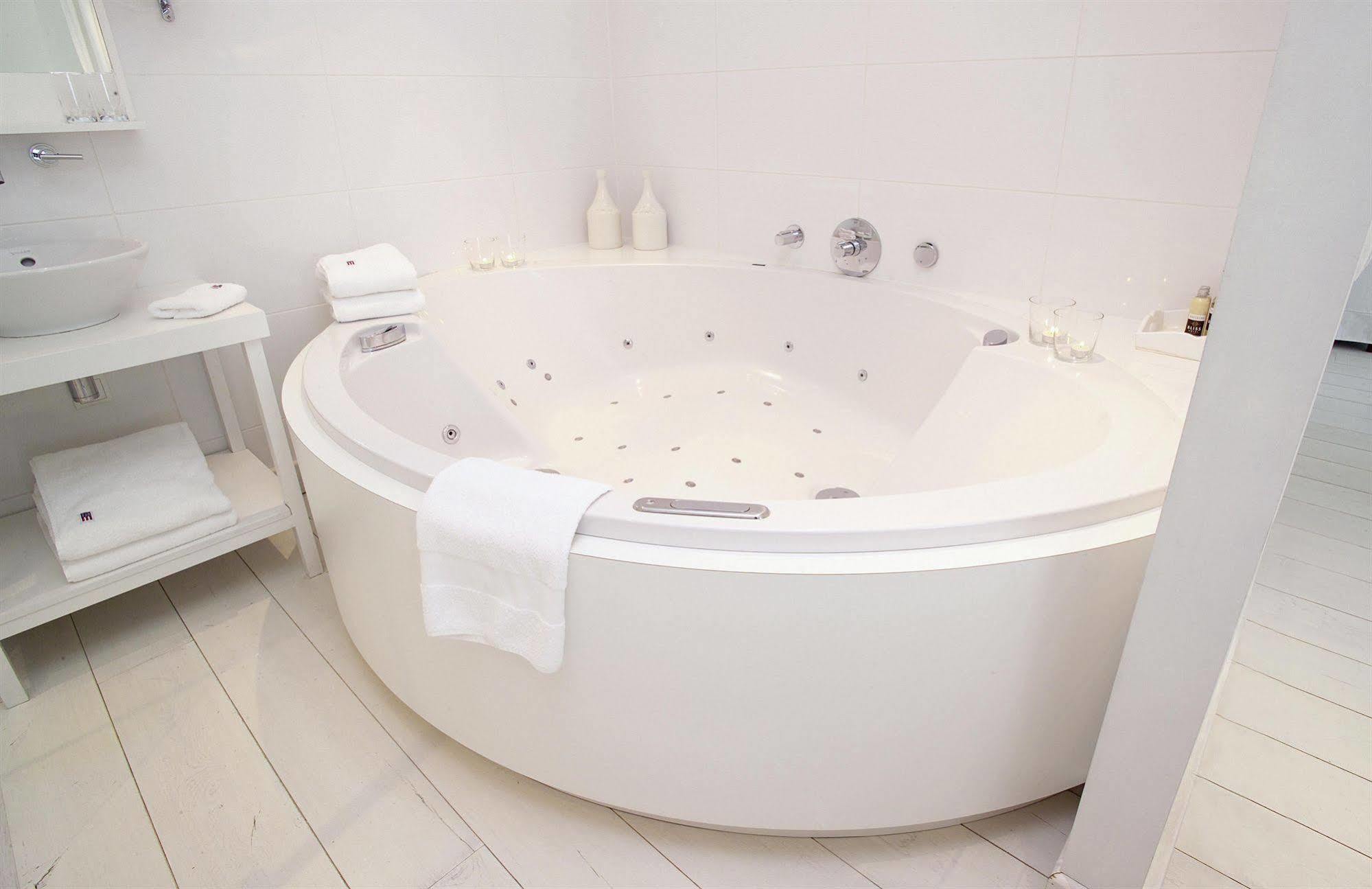 Bliss Boutique Hotel Breda Luaran gambar